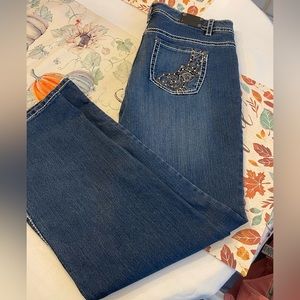 Women’s jeans...Last Chance!
